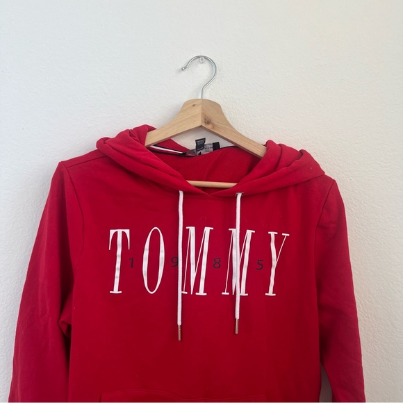 Red tommy hoodie - Picture 3 of 3